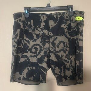 Nike women’s biker shorts
